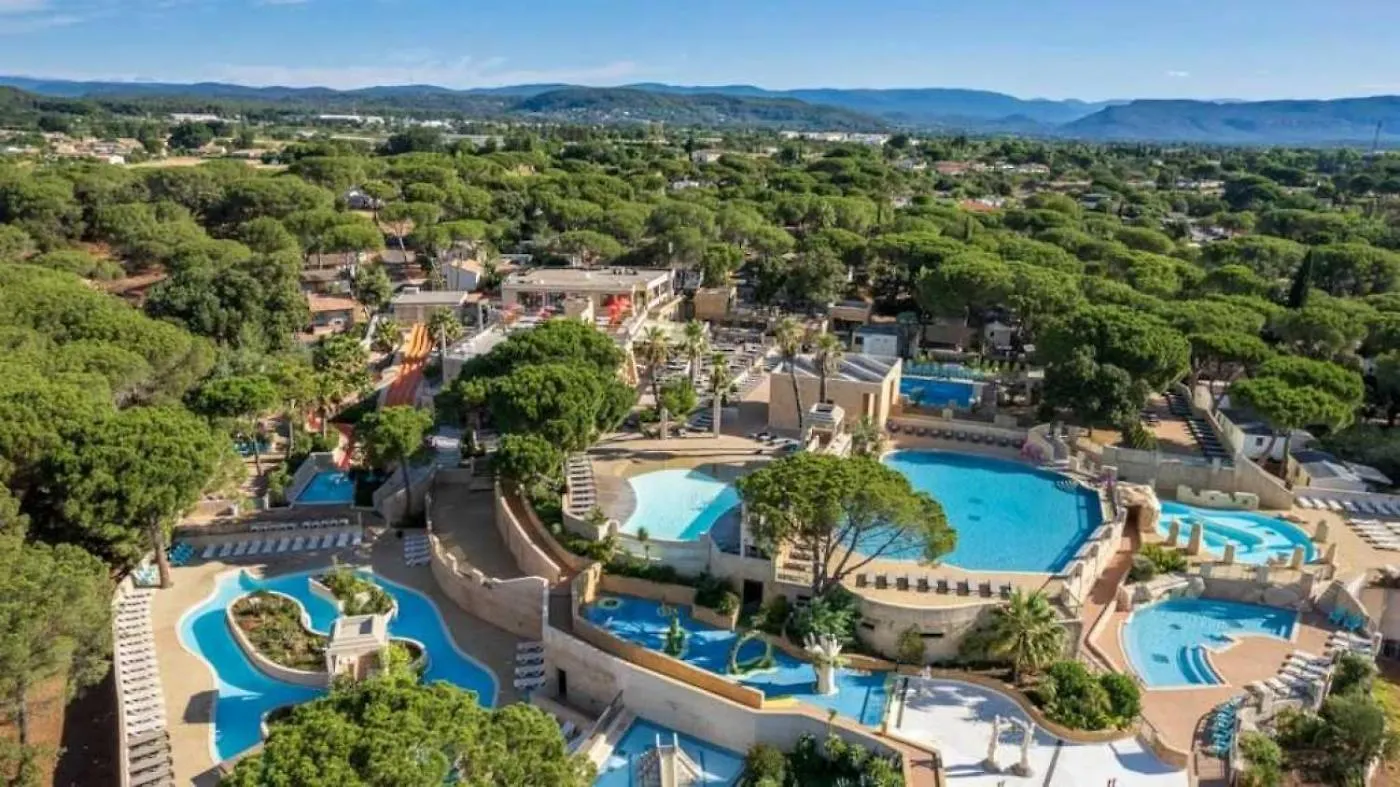 Camping 5 Etoiles - Parc Aquatique - Eebaff Le Muy 0*,  France
